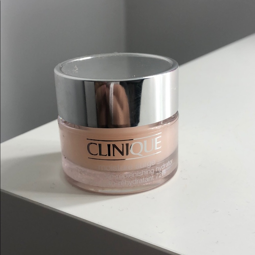 Clinique Moisture Surge